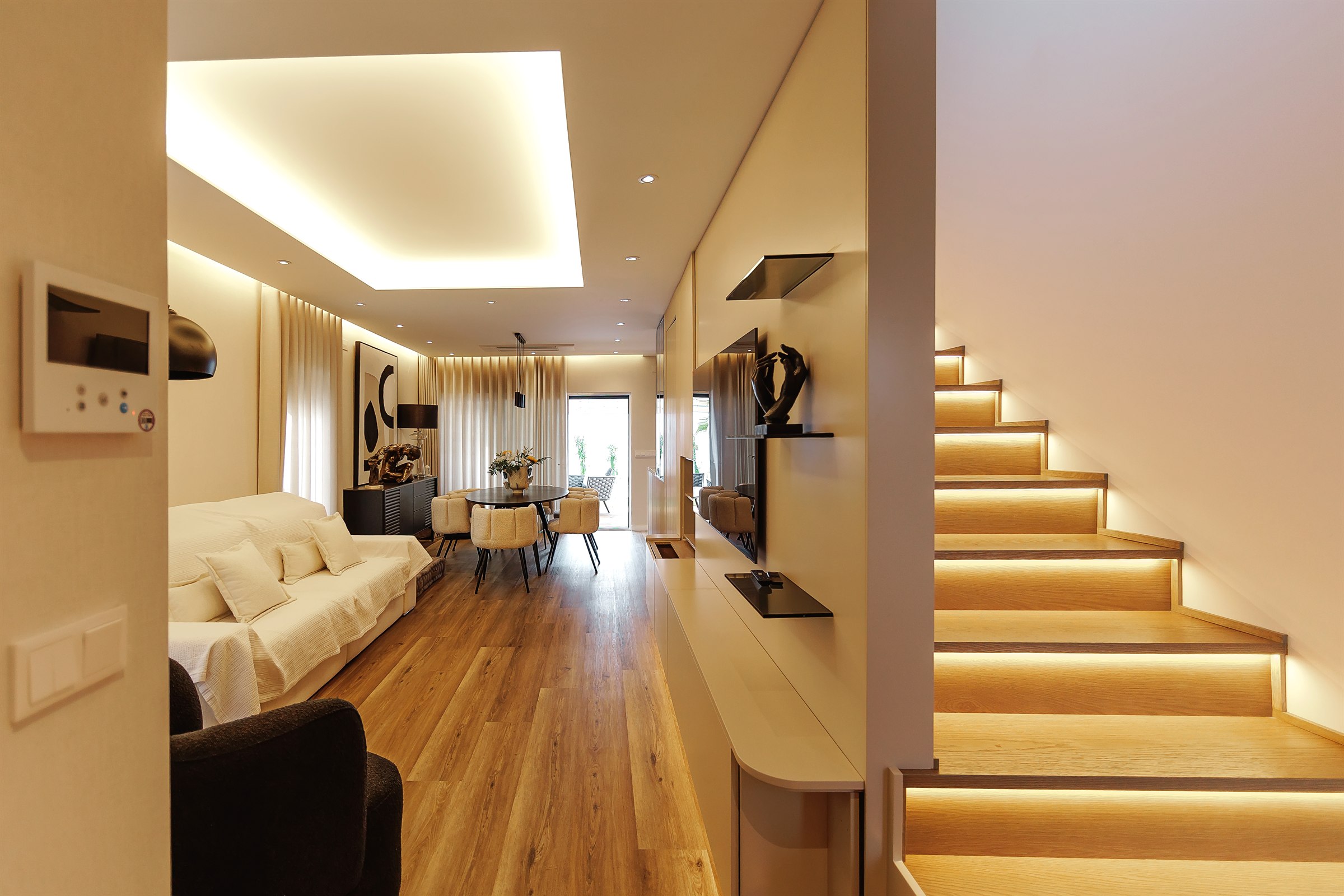 Moradia contemporânea com piscina na Aroeira, imagem 5