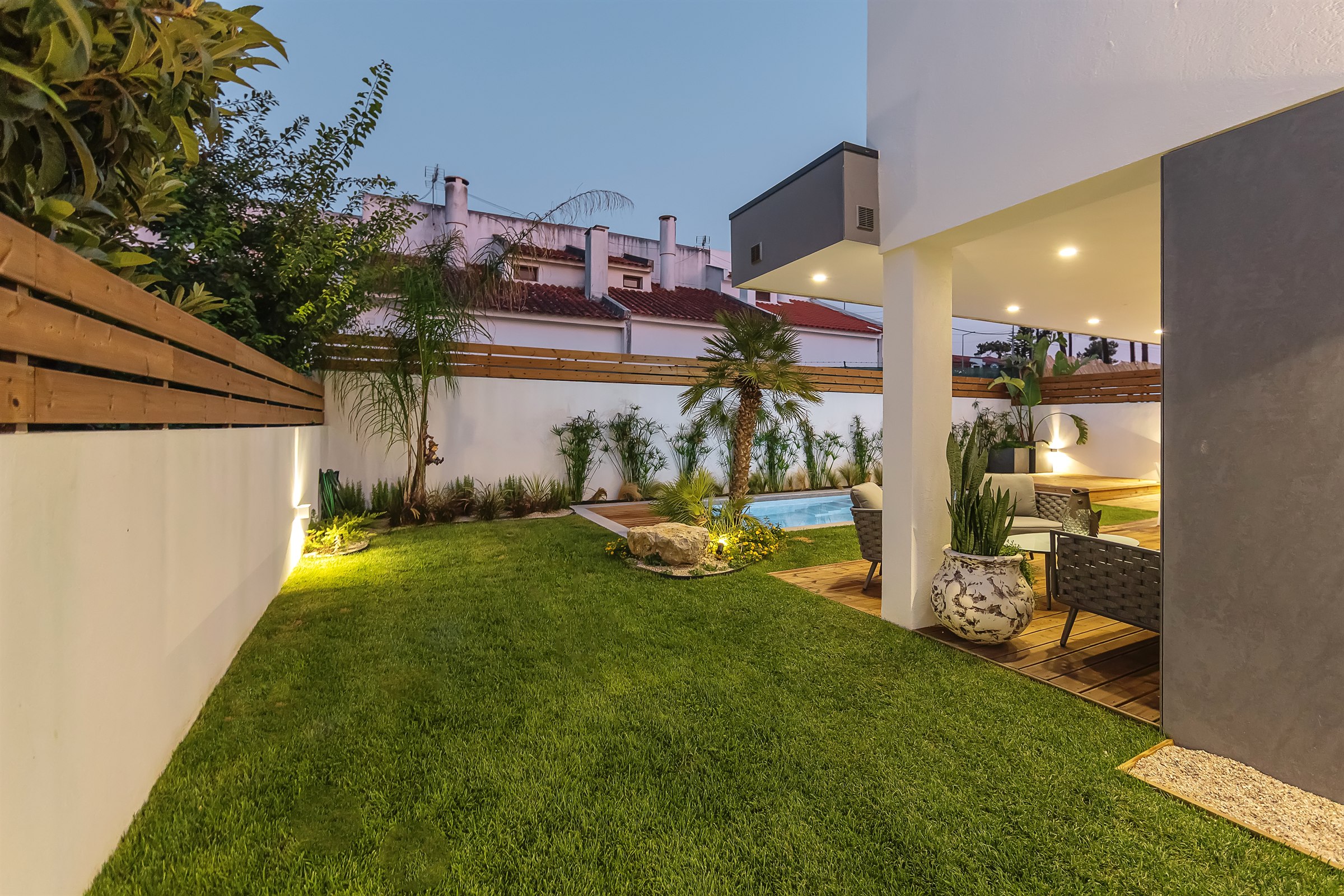 Moradia contemporânea com piscina na Aroeira, imagem 15